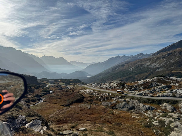 3 days, 1000km Motorbike tour in the Swiss and Italian Alps, 12 minutes of pure Motorbiking.